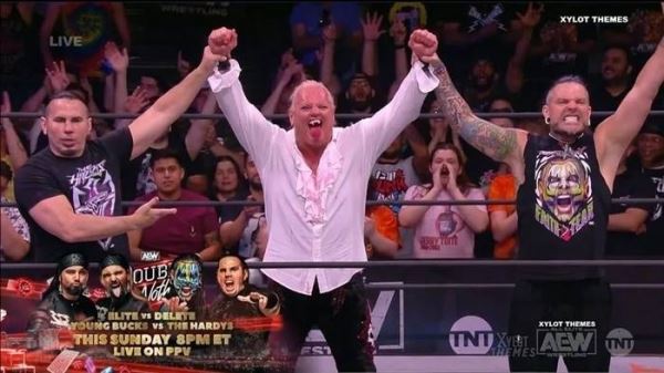Бывшие звезды WWE появились в AEW на Rampage; Представлен новый образец титула TNT