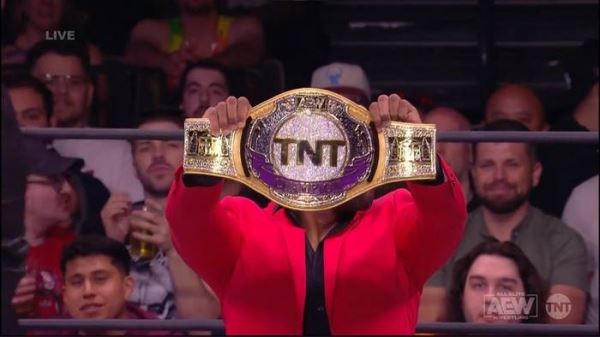 Бывшие звезды WWE появились в AEW на Rampage; Представлен новый образец титула TNT