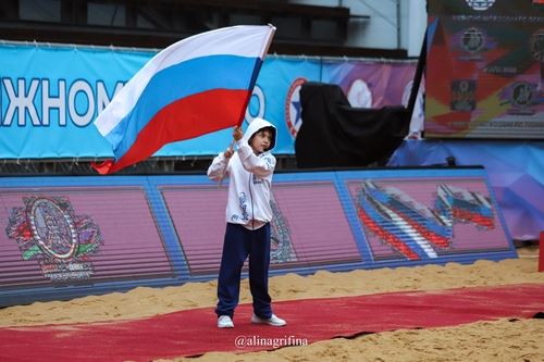 
<p>                                Самбо под дождем. Финальный день Чемпионата России по пляжному самбо </p>
<p>                        