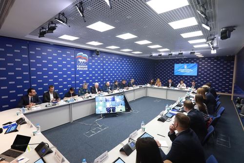 На заседании Президиума Генерального совета «Единой России» было подписано соглашение о развитии и популяризации самбо