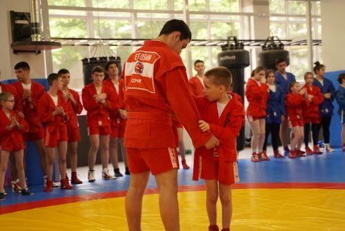
<p>                                В Сочи состоялось семейно-спортивное мероприятие «Самбониада» </p>
<p>                        